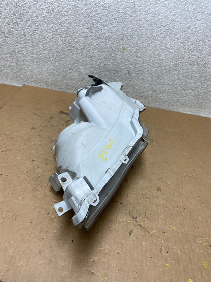 2012 2013 2014 Toyota Camry Right Passenger RH Halogen Headlight Z7962 DW11