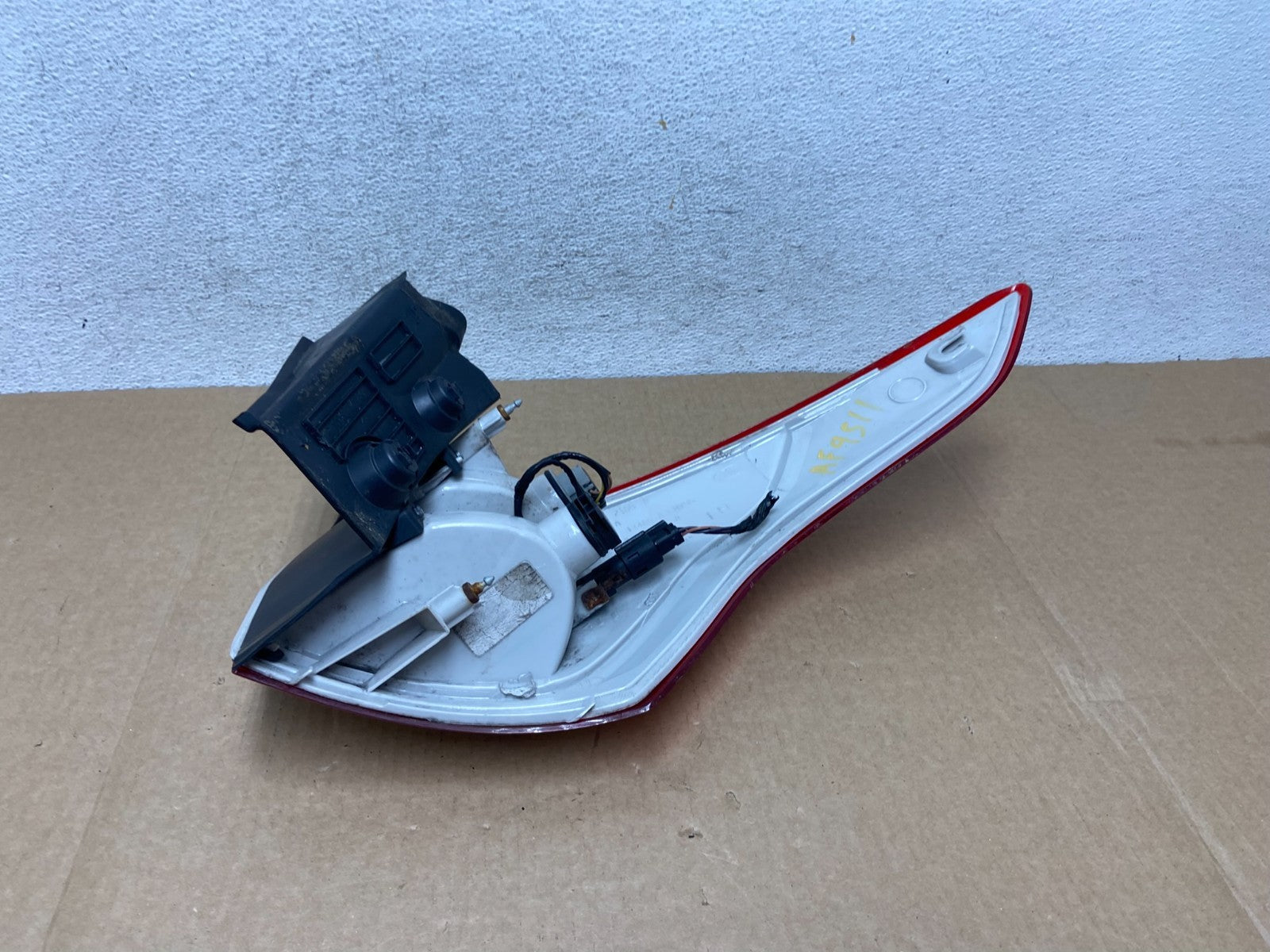 2013 to 2016 Ford Escape Left Driver LH Side Tail Light AF9511 DW6