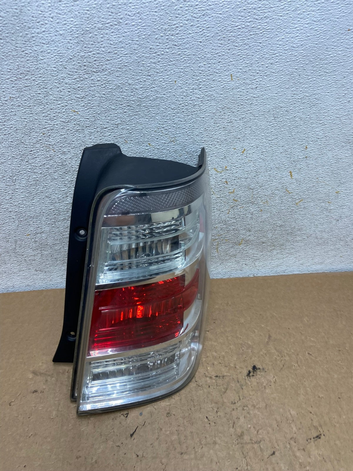 2008 2009 2010 2011 Mercury Mariner Right Passenger RH Tail Light AI3624 LK2