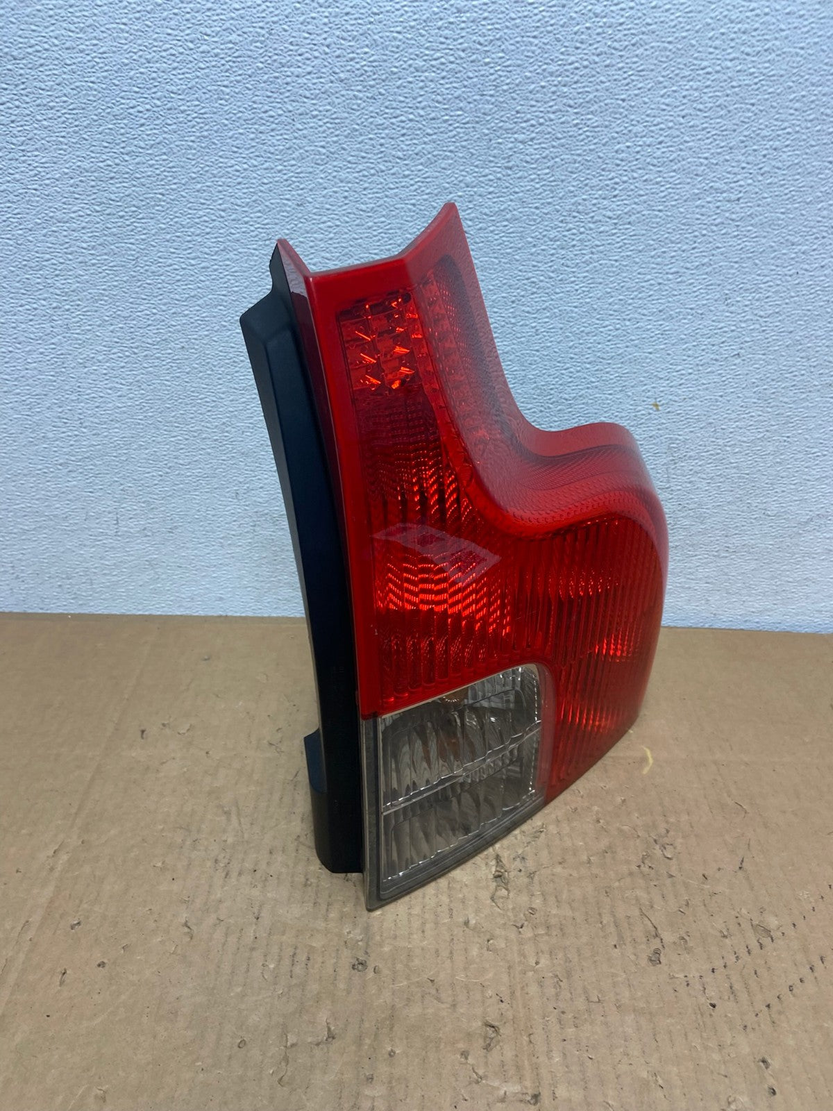 2007 to 2012 Volvo XC90 Right Passenger RH Side Lower Tail Light AD1059 LK2