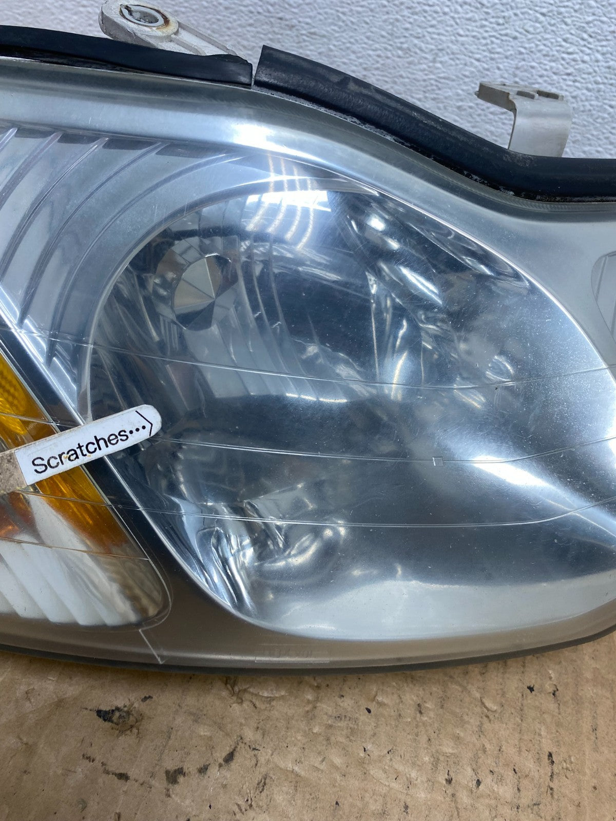 2000-2004 Toyota Avalon Halogen Headlight Right Passenger RH AC7737 DW3