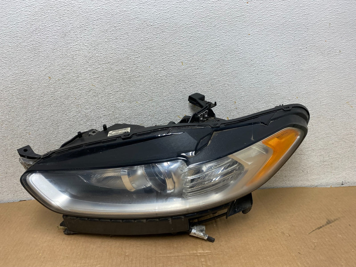 2013 to 2016 Ford Fusion Left Driver Lh Side Headlight AI6889 DW0