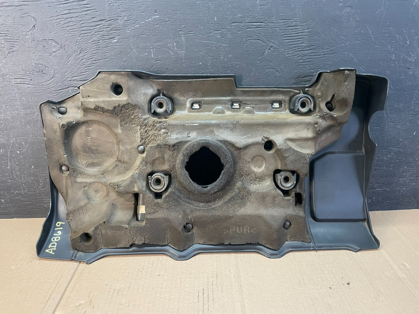 2008 to 2015 Volvo XC70 3.2L Engine Motor Top Upper Cover Panel AD8619 DG3