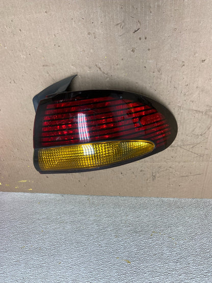 1996 to 1999 Pontiac Bonneville Right Passenger RH Side Tail Light OEM AA0435 DW0