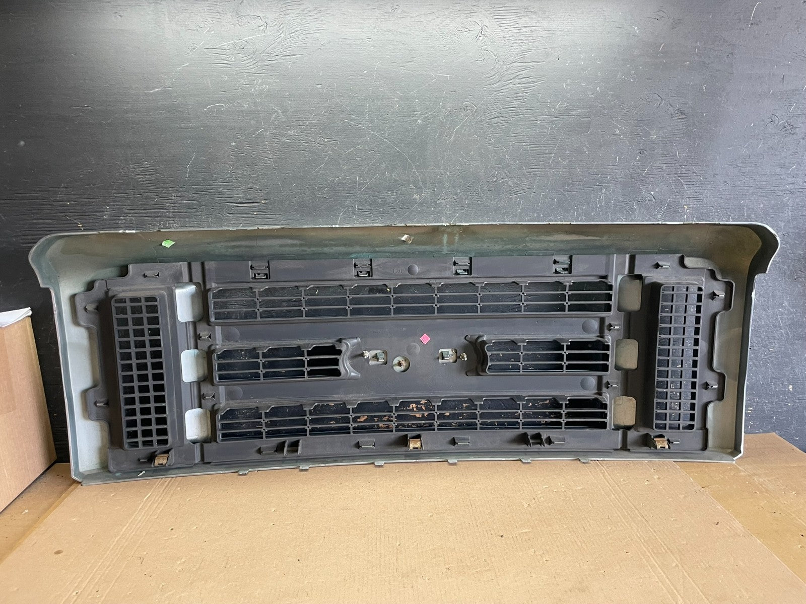 2008 to 2014 Ford Econoline E150 E250 Front Upper Chrome Grill Grille AA1899 DG6
