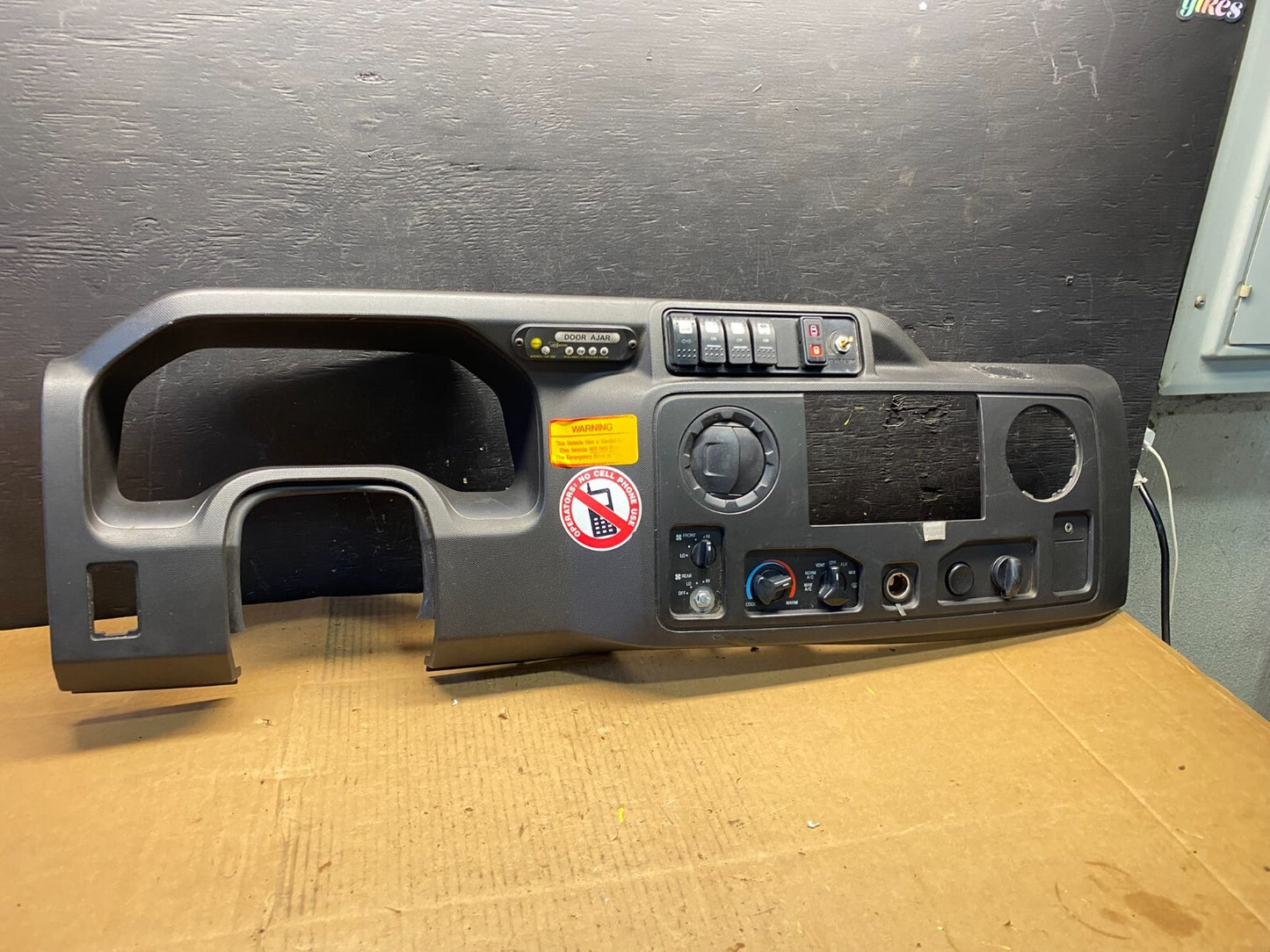 2009 - 2014 Ford E150 E250 Gauge Speedometer Cluster Radio Bezel Trim N2963 DG0