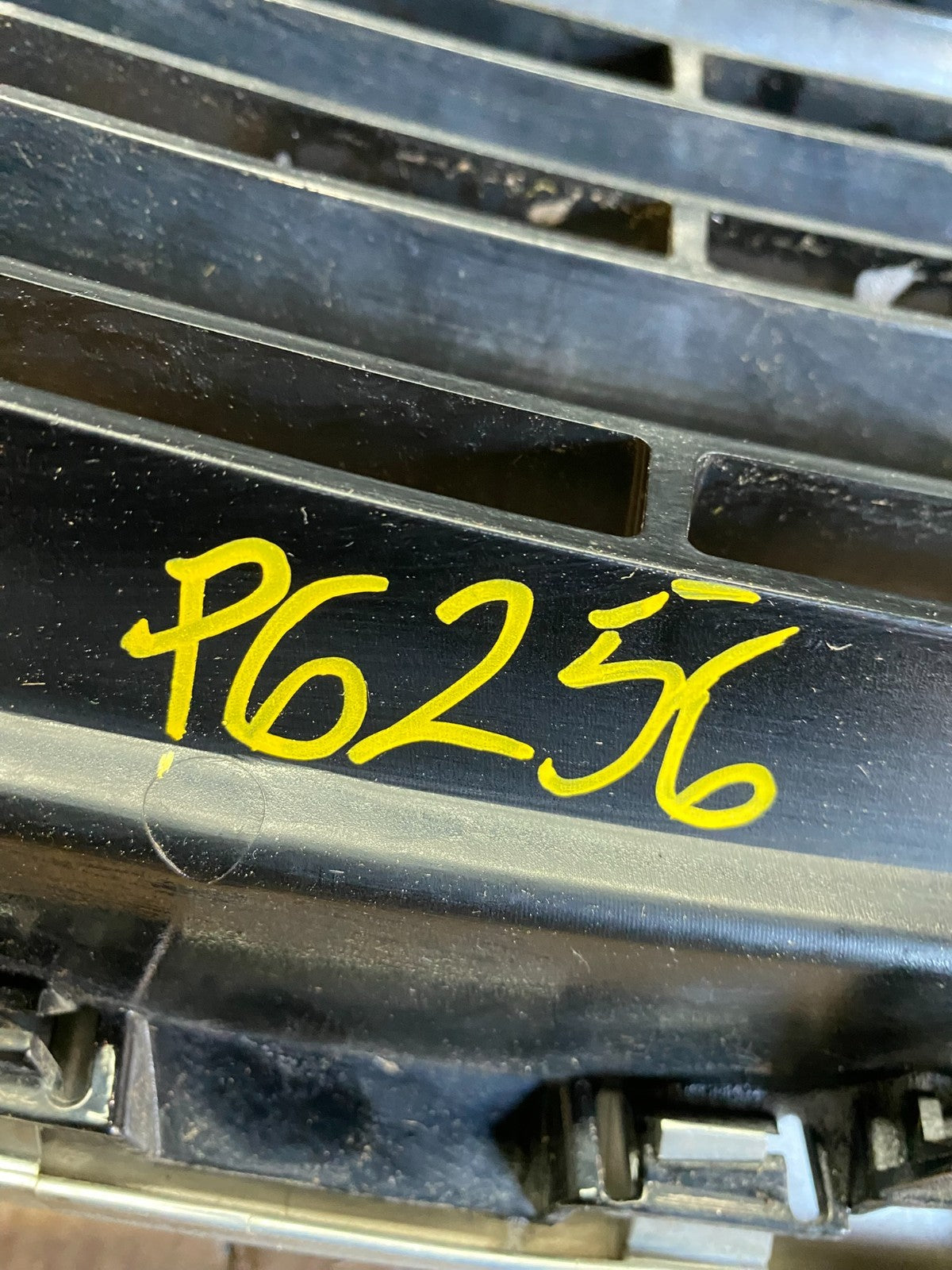 2013 2014 2015 Infiniti QX60 JX35 Oem Front Upper Camera Grill Grille p6256 DG14
