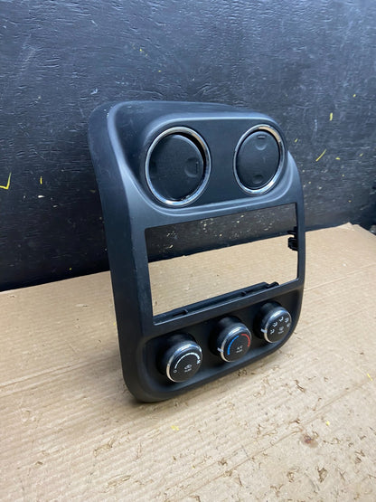 2011 to 2017 Jeep Compass Dash Climate Temperature Control Radio Bezel W3033 DG2