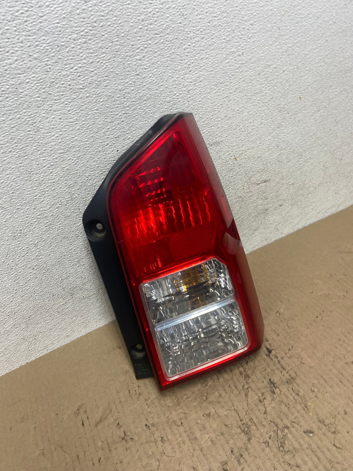 2005 to 2012 Nissan Pathfinder Right Passenger RH Side Tail Light AF7038 LK2