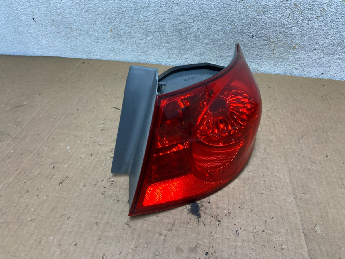 2007 to 2010 Hyundai Elantra Sedan Right Passenger Side Tail Light AI9096 LK2