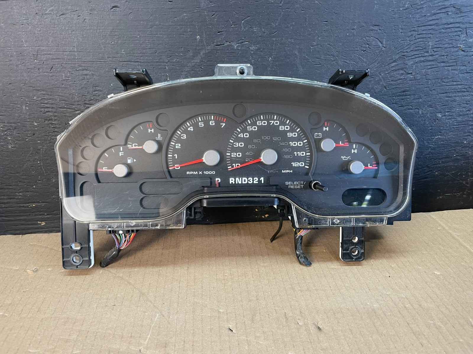 2004 2005 Ford Explorer Speedometer Cluster Gauge AE36620
