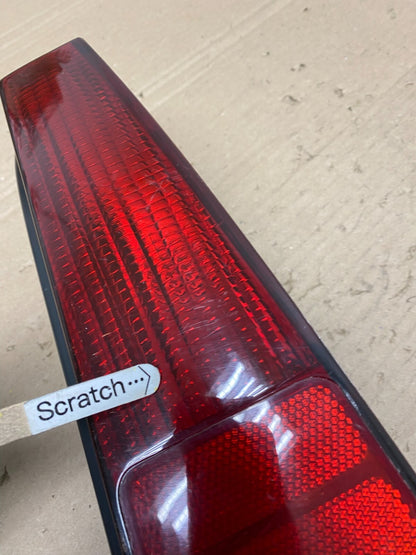 1986 - 1991 Ford Taurus Wagon Right Passenger RH Side Tail Light i8647 DG Oem3