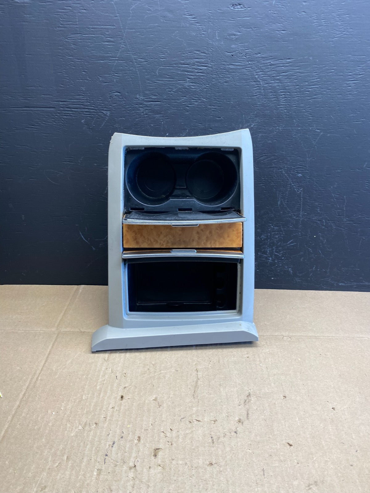 2007-2009 Chrysler Aspen Center Console Trim Bezel Cupholder Storage AB94941