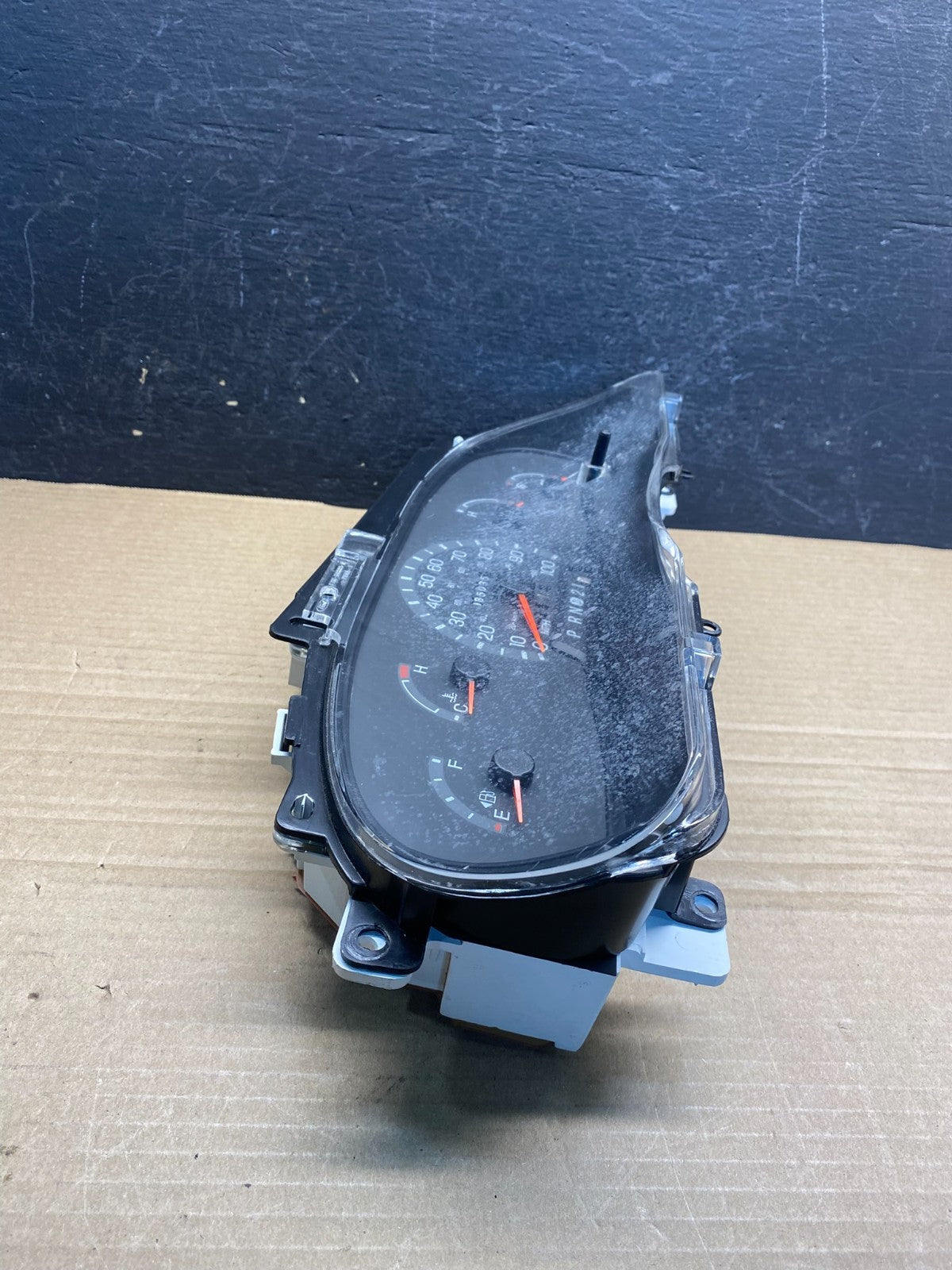 2001 - 2002 Ford Econoline E250 E350 Van Speedometer Instrument Cluster AF38191