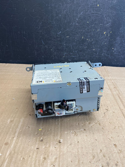 1998 to 2004 Infiniti QX4 6-Disc CD Cassette Player FM Radio Bose AE1727 DG3