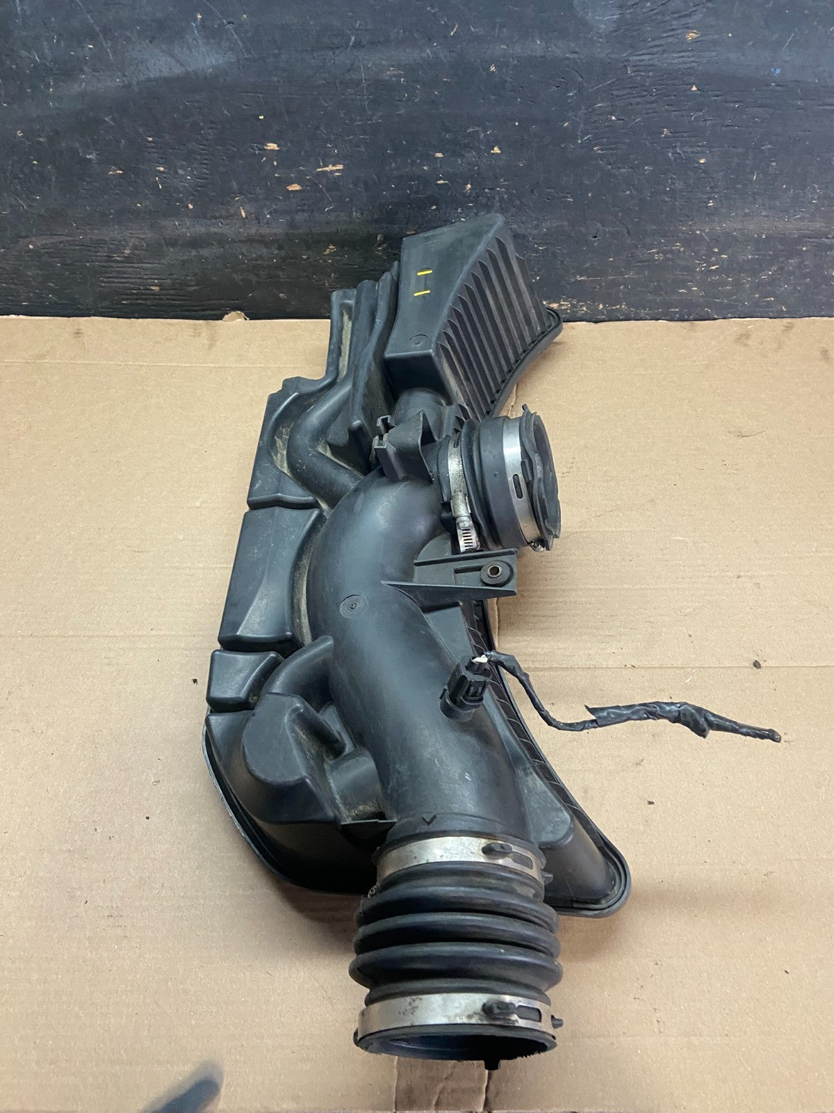2005-2010 Jeep Grand Cherokee 5.7LHemi  Air Cleaner Resonator OEM Mopar r2073 DG7