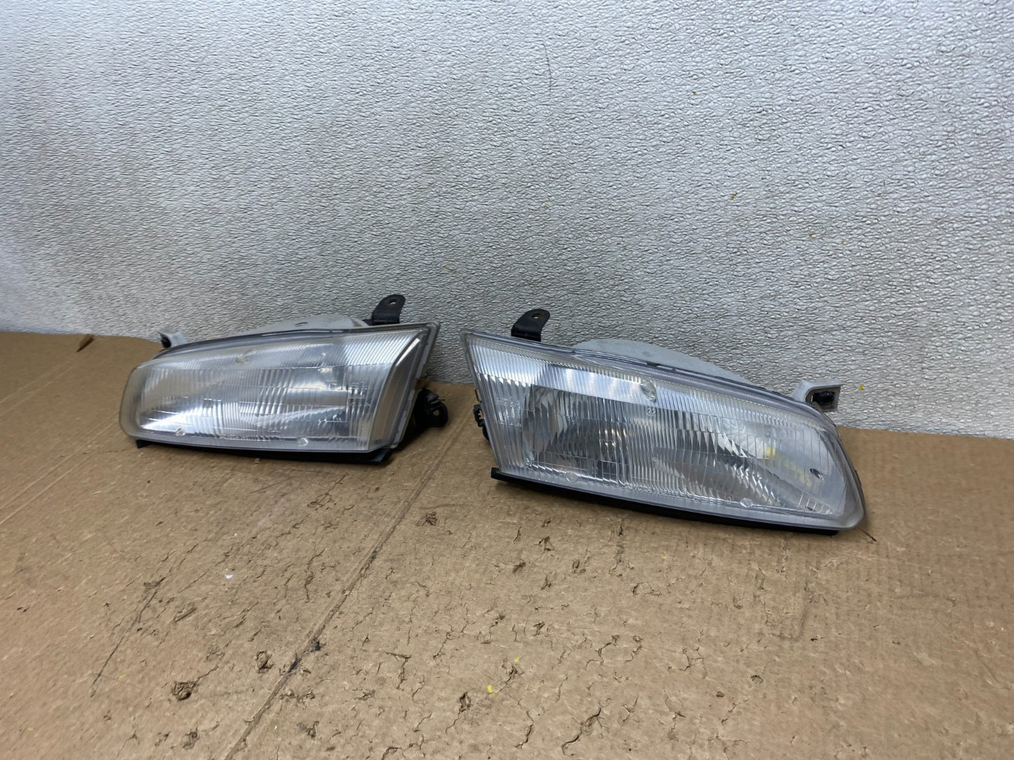 1997 1998 1999 Toyota Camry Left+Right Side Set Halogen Headlights V3833 DW1