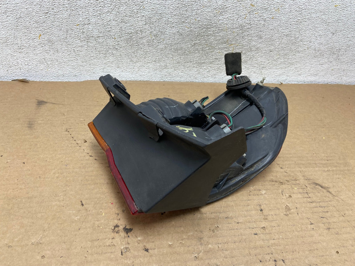 2002 2003 2004 Honda Odyssey Right Passenger Side Tail Light AH4290 LK5