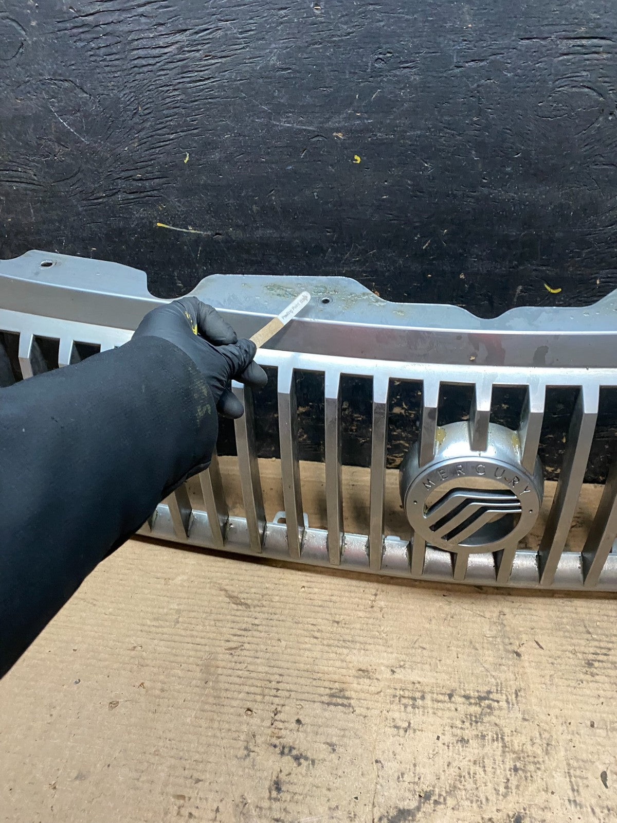 2002 to 2005 Mercury Mountaineer Front Upper Grill Grille Oem V9584 DG5