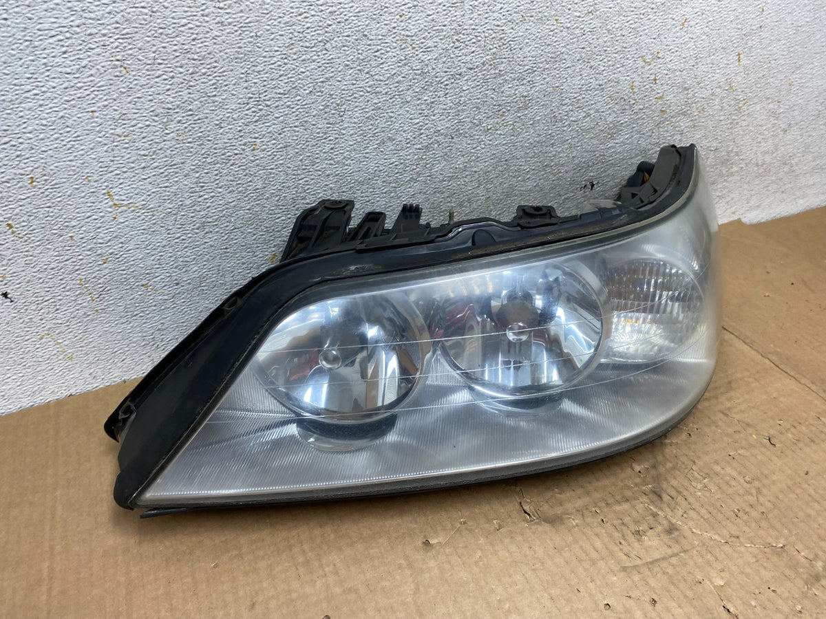 2005 to 2011 Lincoln Town Car Left Driver LH Side Headlight AI4644 DW2