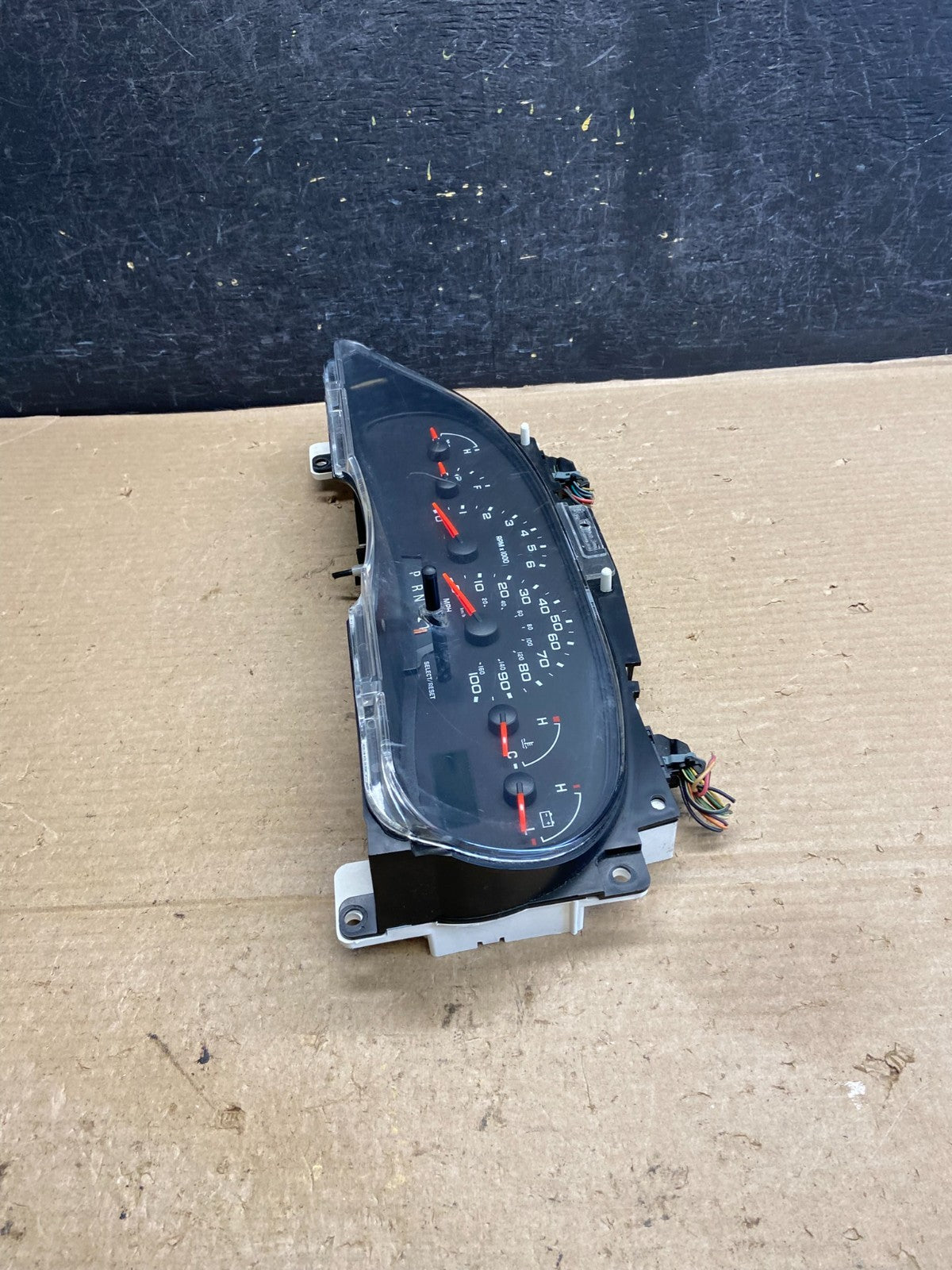 2004 to 2008 Ford E150 E250 Speedometer Cluster Gauge AH3912 PS2