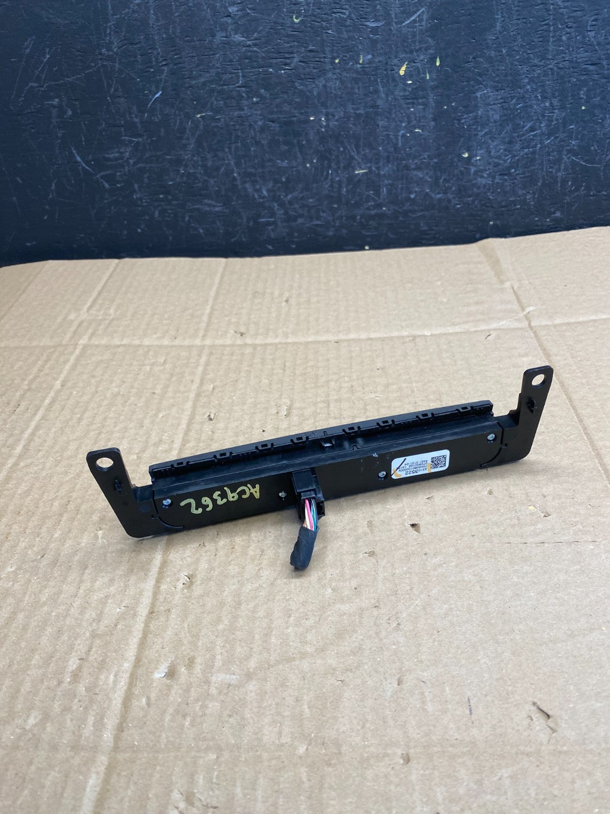 2013 - 2017 Buick Enclave Center Dash Hazard Waring Multi Switch AC9362 DG3