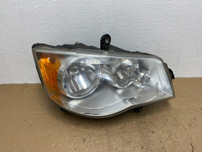 2011 to 2016 Chrysler Town and Country Right Passenger Headlight AB8565 DW0