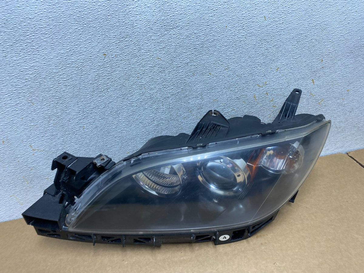 2004 to 2009 Mazda 3 Sedan Left Driver LH Side Headlight AI2575 DW0