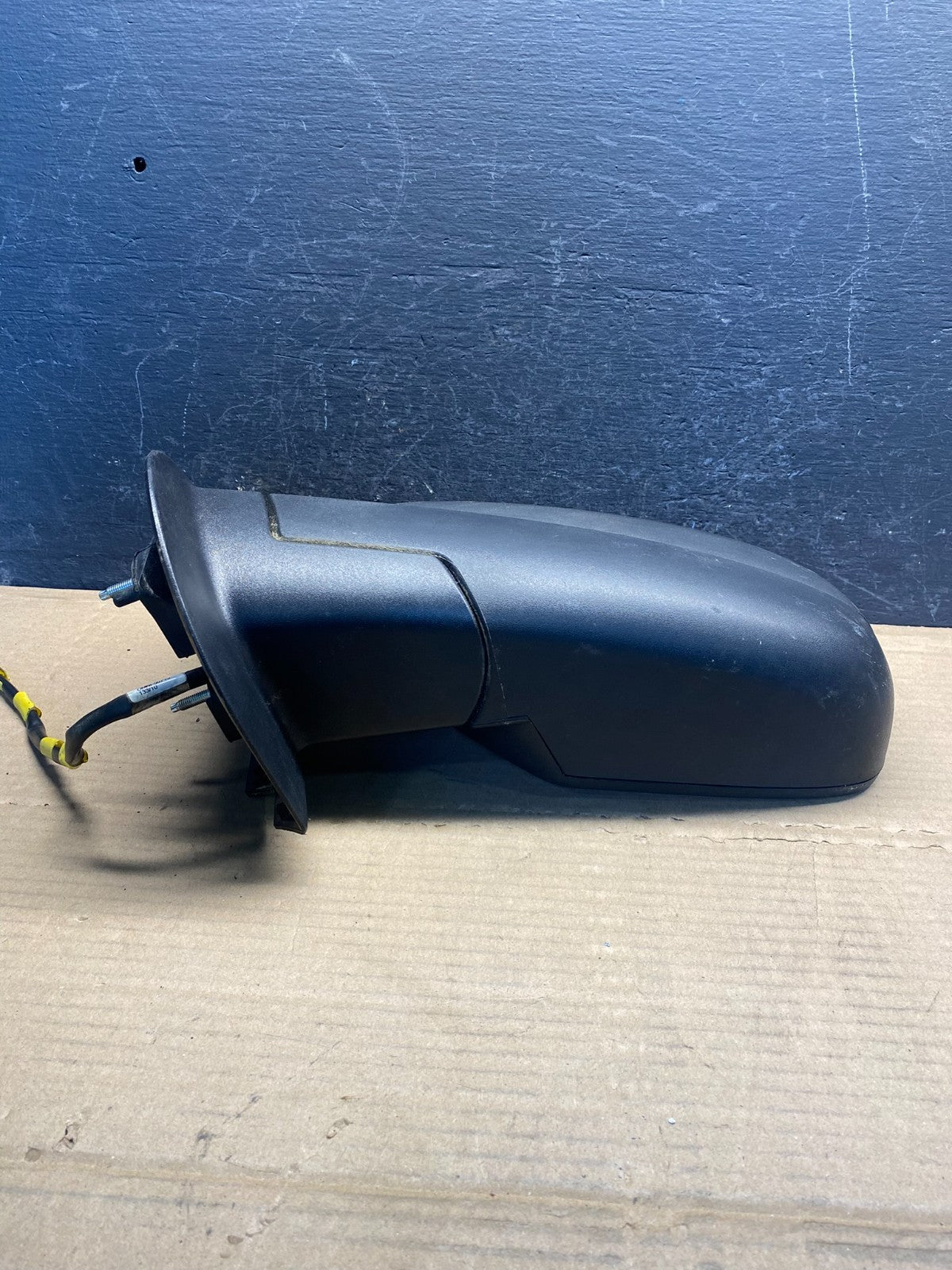 2007 to 2013 Chevrolet Tahoe Silverado Suburban Left Driver Mirror AF3932 DW2
