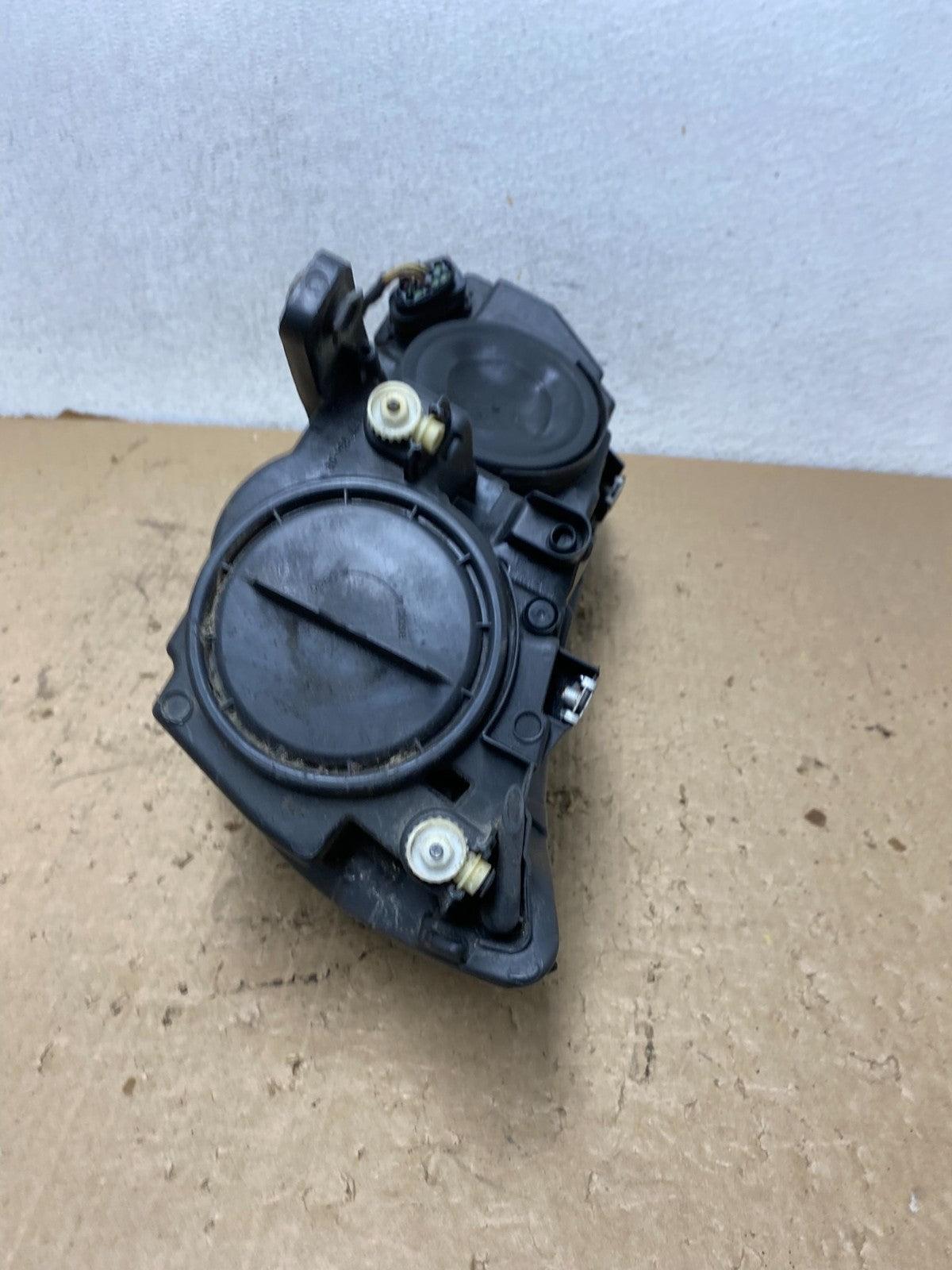 2012 to 2018 Volkswagen Tiguan Right Passenger RH Halogen Headlight AF8425 DW6