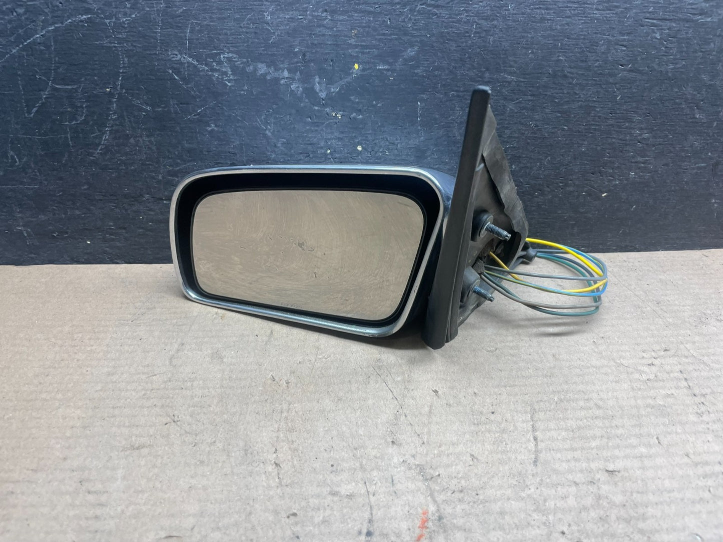 1988 Chrysler New Yorker Left Driver LH  View Door Mirror Oem P7310 DG2