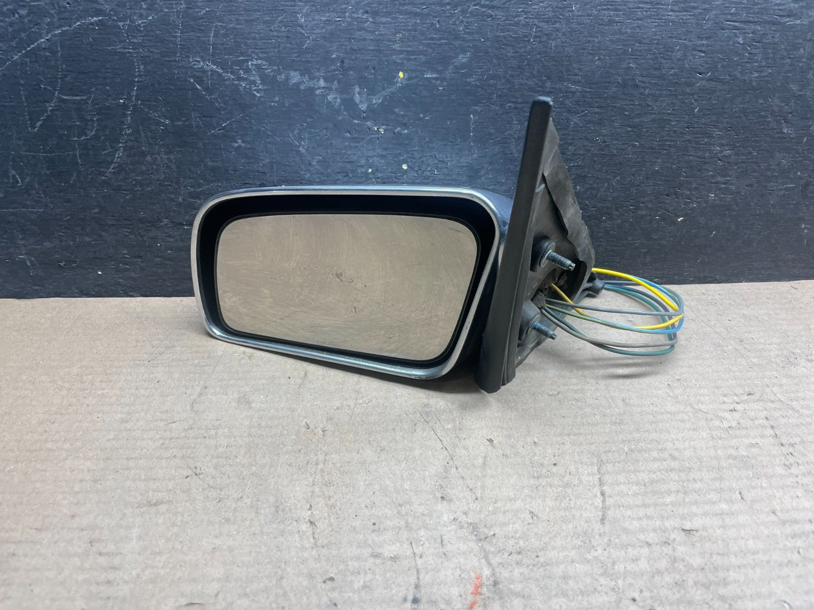 1988 Chrysler New Yorker Left Driver LH  View Door Mirror Oem P7310 DG2