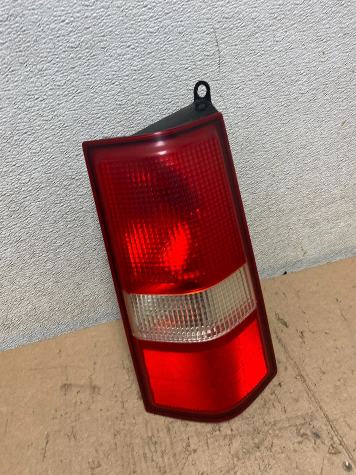 2003 2017 Chevrolet Express 1500 2500 3500 Right Passenger Tail Light S5137 DW2