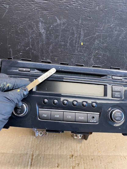2013 to 2015 Nissan Altima Radio Cd Mp3 Player AUX Port AC4699 DG1