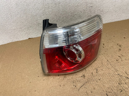 2007 to 2012 GMC Acadia Halogen Tail Light Right Passenger RH Side AF8370 DW0