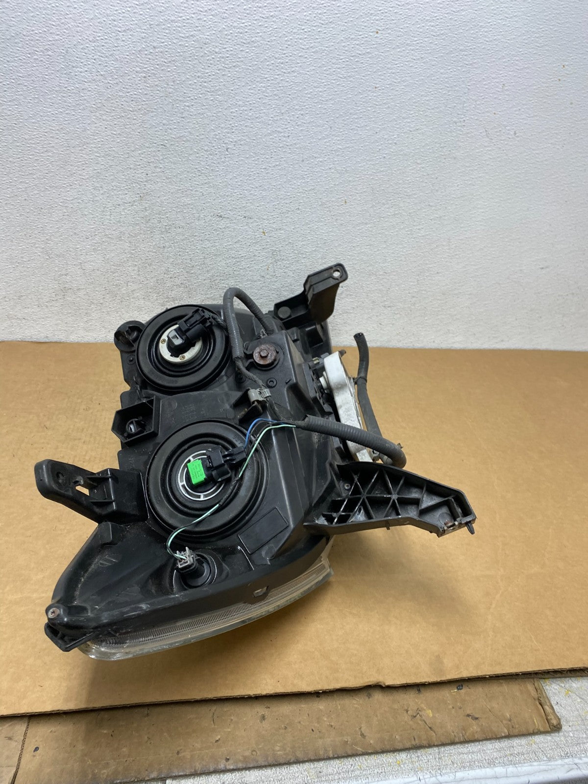 2013 to 2016 Nissan Pathfinder Left Driver LH Side Headlight Halogen AD45038