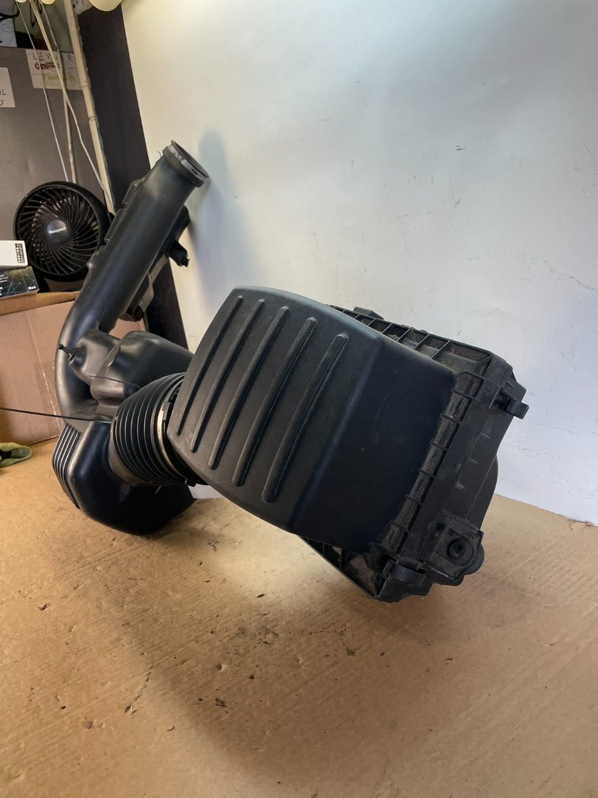 2011 - 2013 Dodge Durango 3.6L Resonator Air Intake Tube ag7635 DG1
