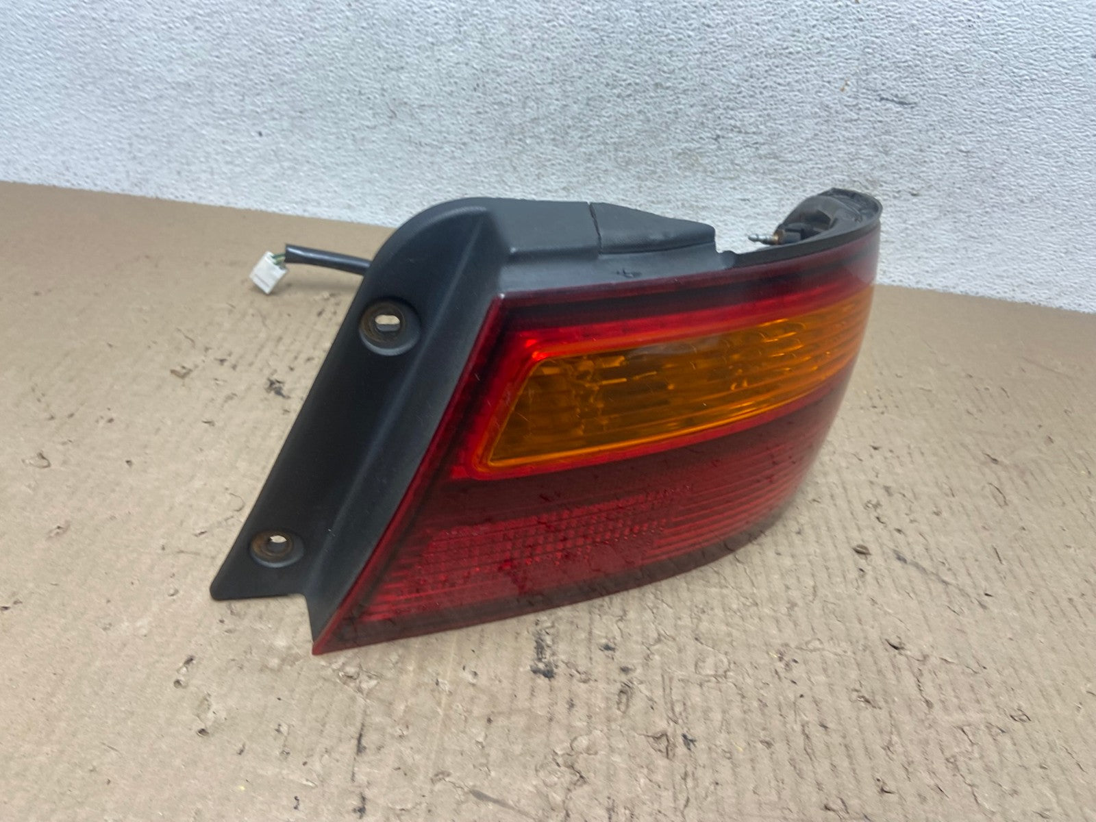 1998 - 1999 Toyota Avalon Right Passenger RH Side Tail Light AF7141 LK2