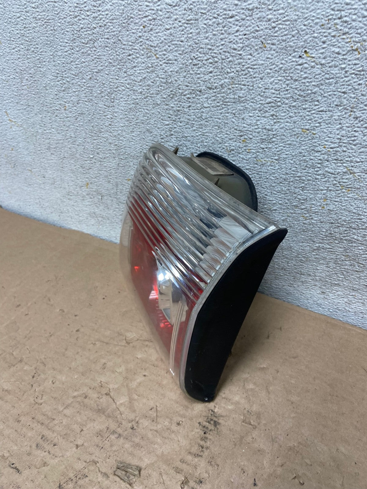 2007 to 2012 GMC Acadia Right Passenger Rh Hatch Tail Light Inner AI0938 LK1