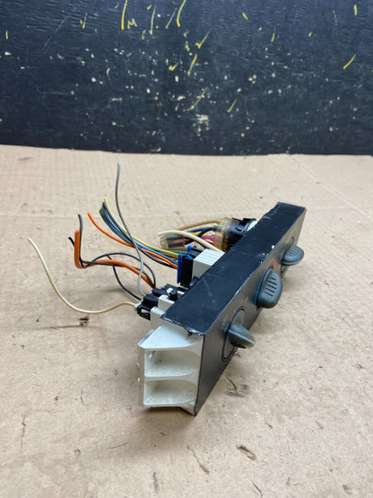 2001 - 2007 GMC Chevrolet Express 1500 Climate Control A/C Z0100 PS1