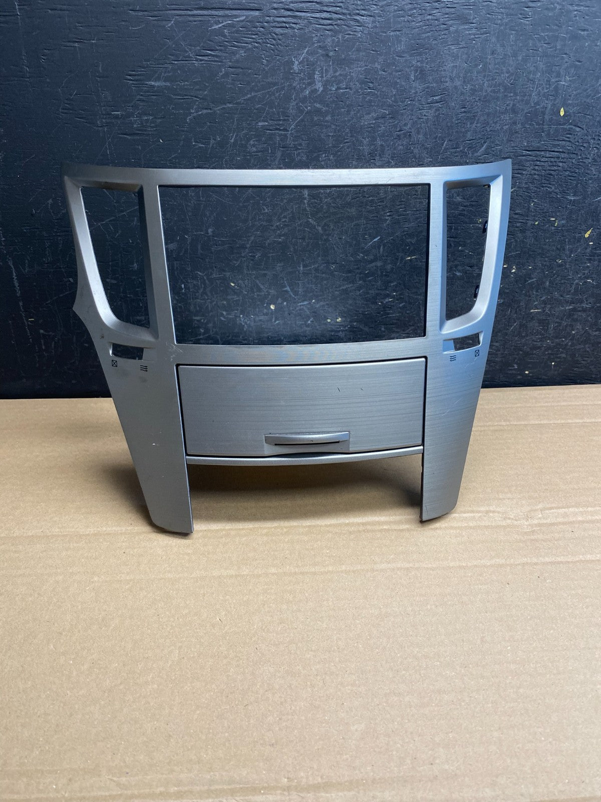 2010 - 2014 Subaru Outback Radio Console Dashboard Center Panel Trim af6533 DG0