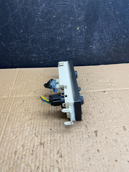 2003 to 2006 Chevrolet Silverado HVAC Heater Climate Control Module AD1858 DG1
