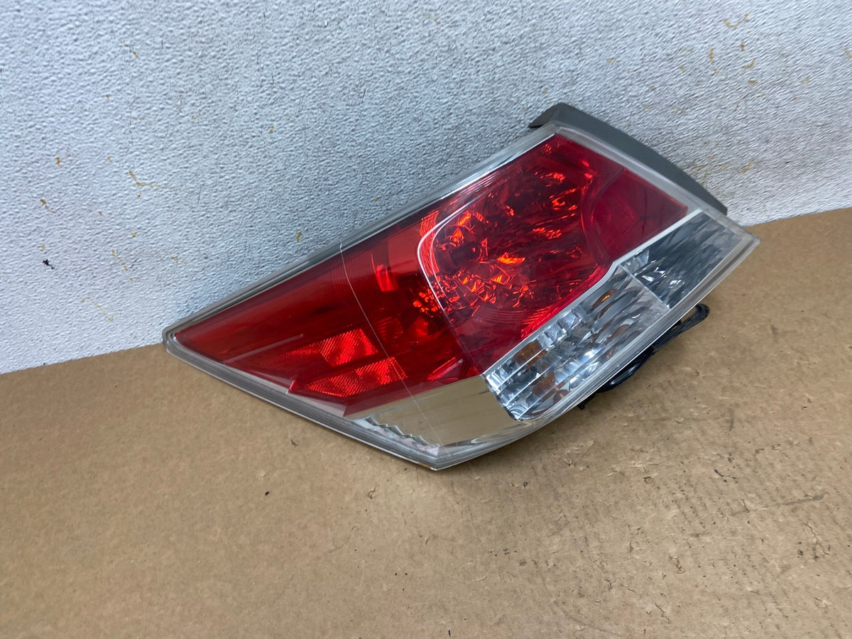 2008 to 2012 Honda Accord Sedan Tail light Left Driver LH Side AI3428 LK2
