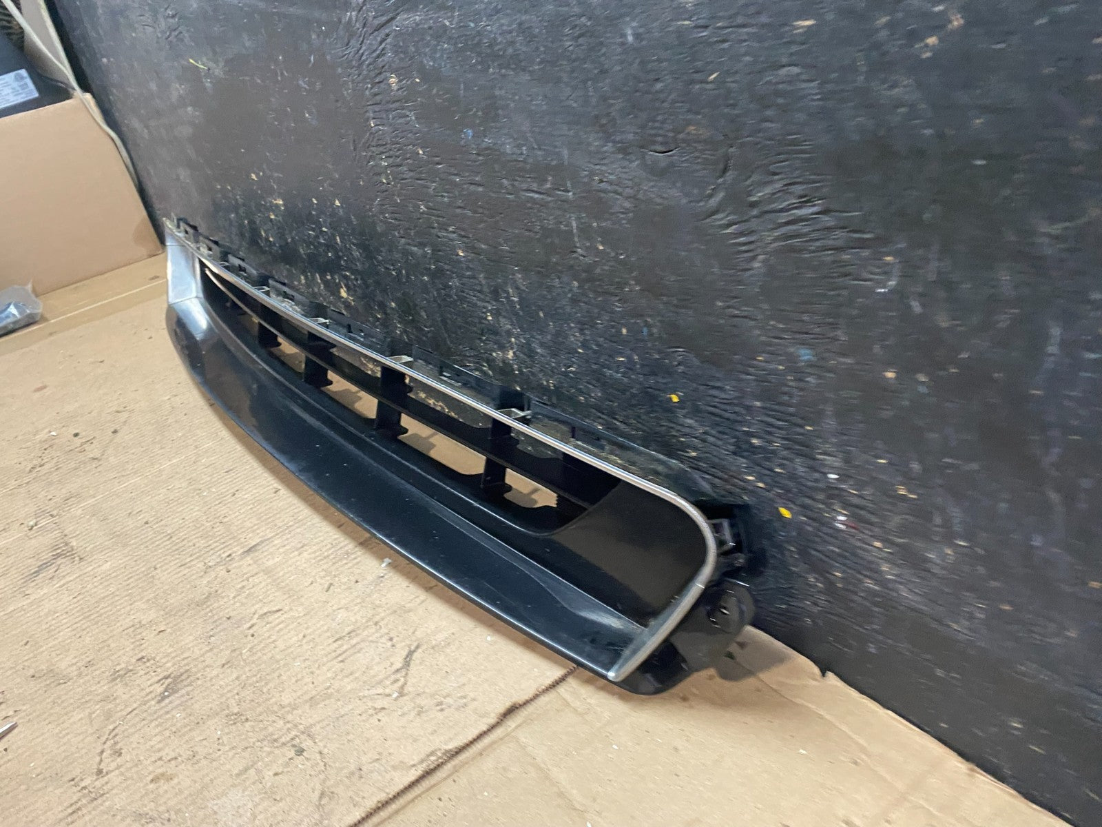 2014 to 2016 Kia Cadenza Grille Lower Grill Without Adaptive Cruise T0403 PS1