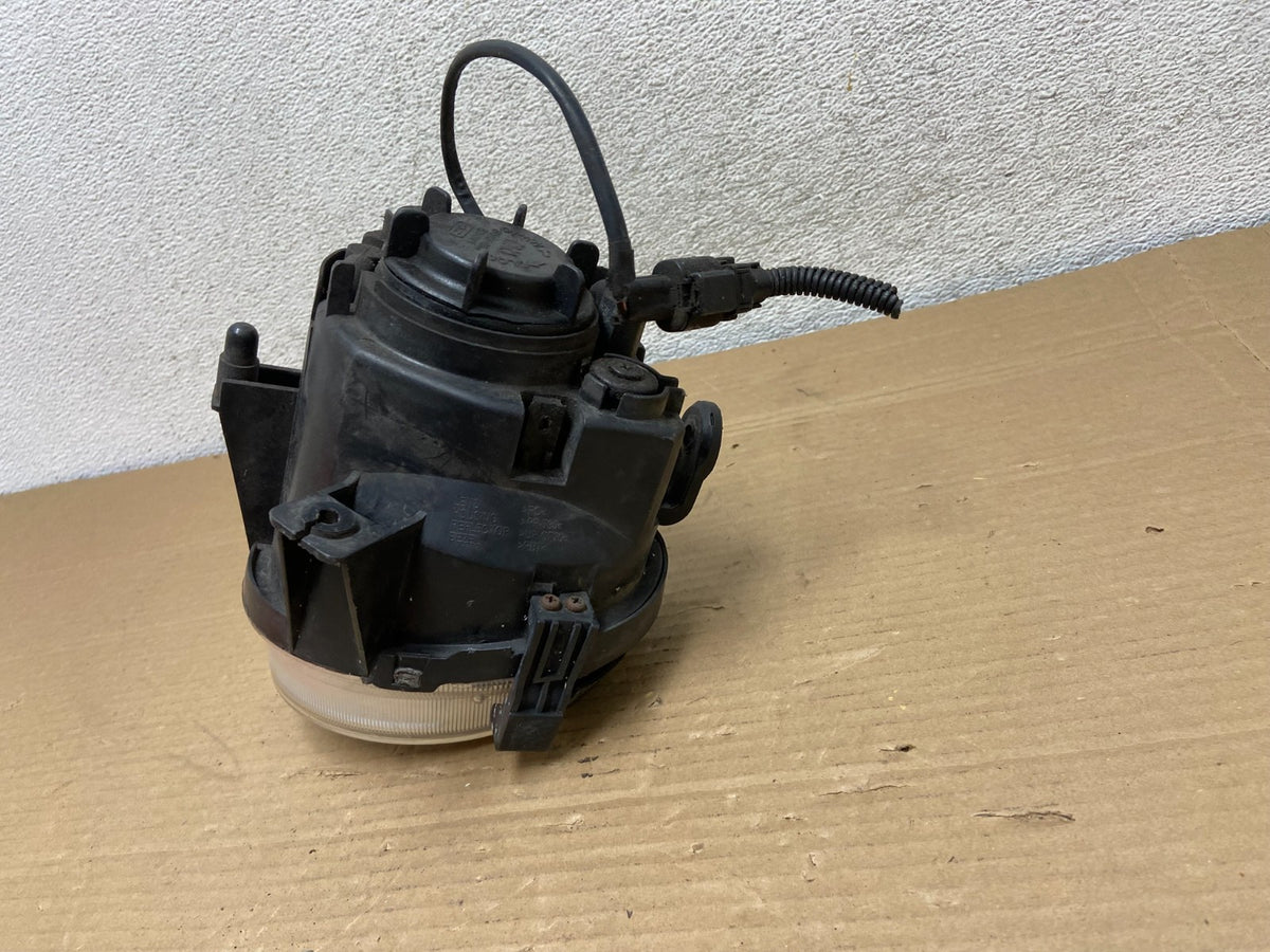 2003 to 2005 Kia Optima Left+Right Side Inner Headlight AG89155