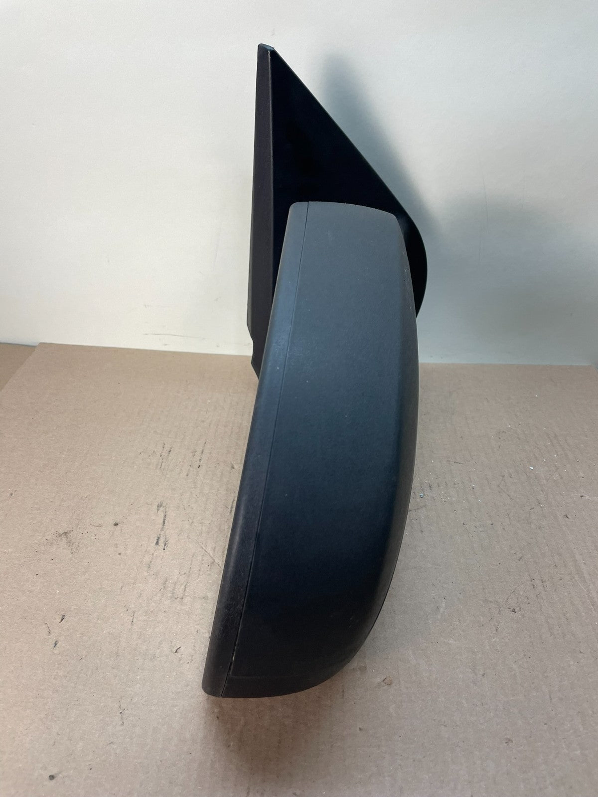 2007-2013 Chevrolet Tahoe Silverado Suburban Right Passenger Mirror AJ0597 DG6
