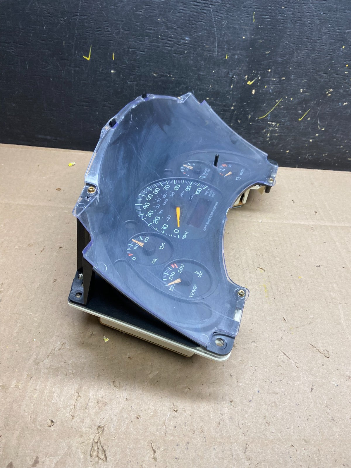 1996 to 2000 Chevrolet Express Speedometer Cluster Gauge T9362 DG2