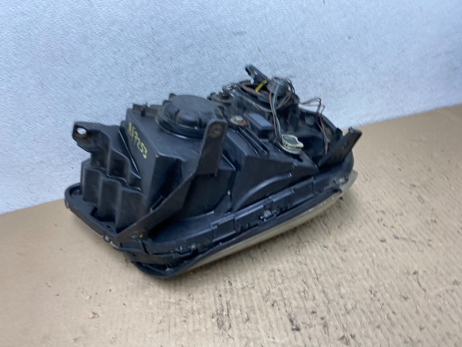 2010 to 2015 GMC Terrain Halogen Left Driver Lh Side Headlight AF7253 DW8