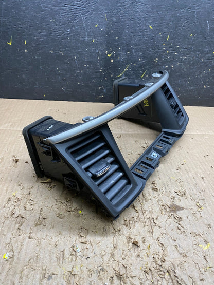 2013 to 2020 Nissan Pathfinder Center Dash Radio Trim Bezel  Surround V7454 DG1