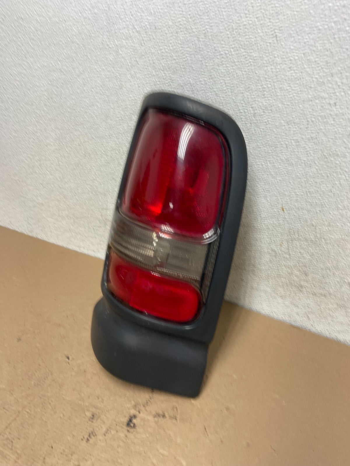1994 to 2001 Dodge Ram 1500 Right Passenger RH Tail Light AF4601 DW1